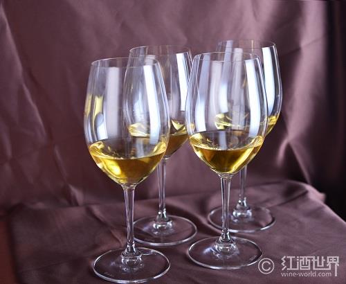 第三大流行白葡萄酒:莫斯卡托葡萄酒指南 第三大流行白葡萄酒:莫斯卡托葡萄酒指南