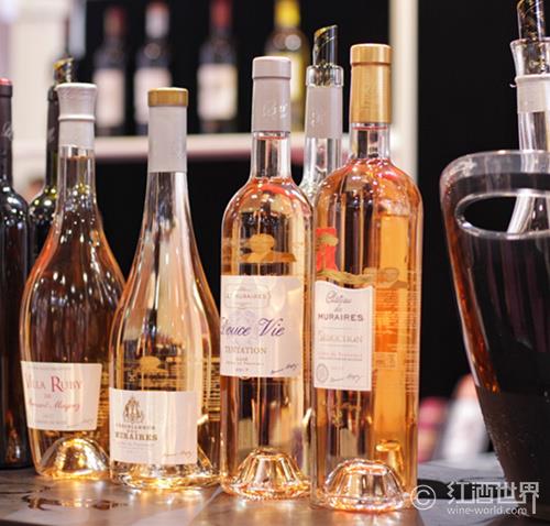 薰衣草 & 桃红酒,普罗旺斯的香与醉 薰衣草 & 桃红酒,普罗旺斯的香与醉