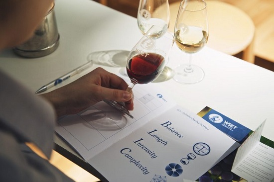 葡萄酒与烈酒教育需求持续上升,WSET学员数量再创新高 葡萄酒与烈酒教育需求持续上升,WSET学员数量再创新高