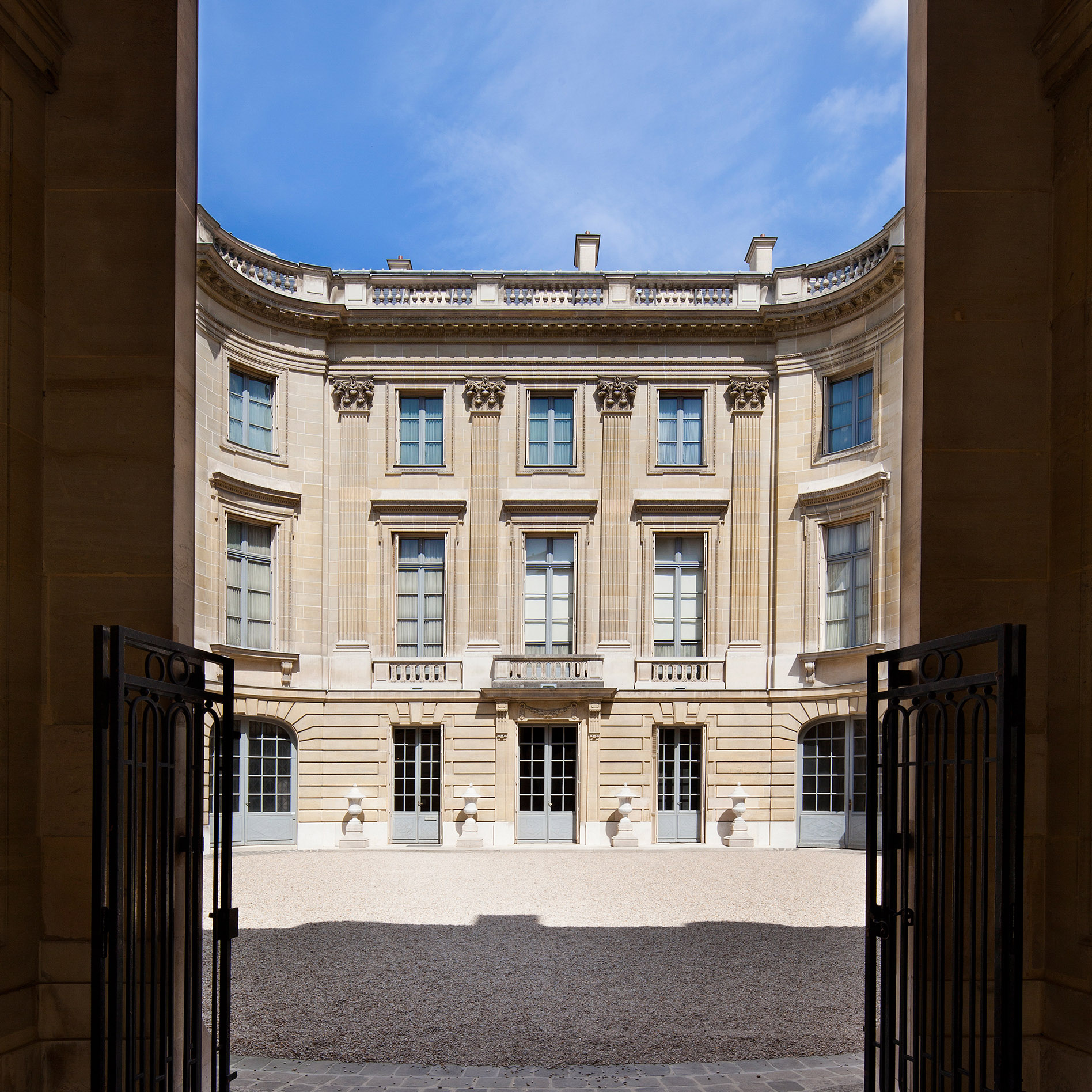 尼辛德卡蒙多博物馆：十八世纪装饰艺术精粹大赏