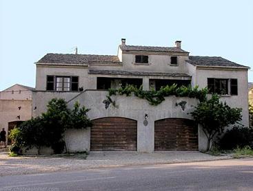 安图尼酒庄(Domaine Antoine Arena)