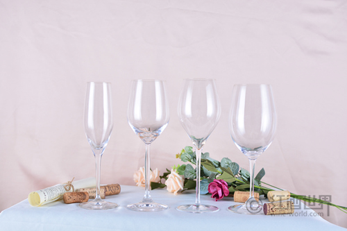 葡萄酒杯对葡萄酒品尝的影响